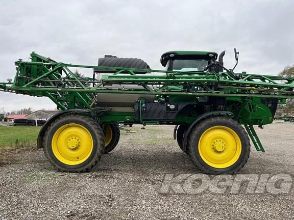 Image of John Deere R4044 equipment image 2