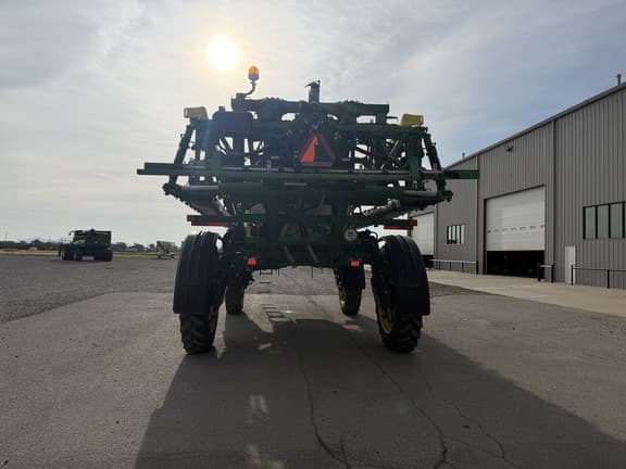 Image of John Deere R4044 equipment image 3