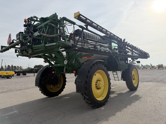 Image of John Deere R4044 equipment image 4