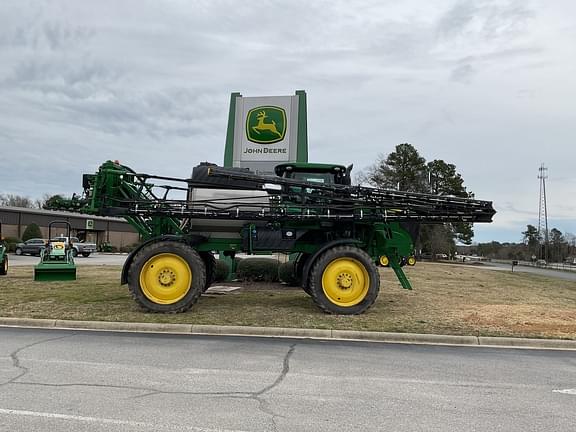 Image of John Deere R4044 equipment image 1