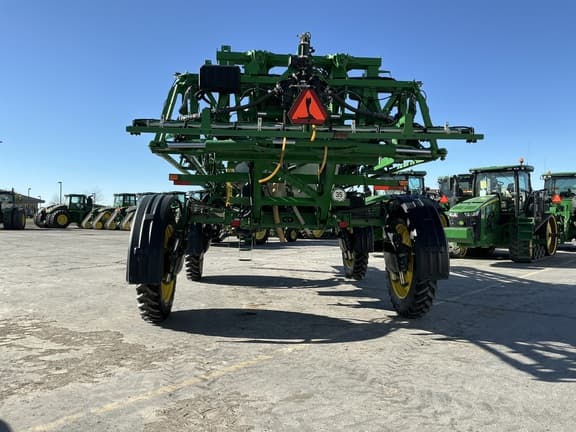 Image of John Deere R4044 equipment image 3