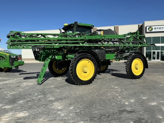 Image of John Deere R4044 equipment image 1