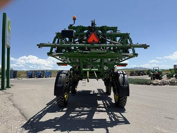 Image of John Deere R4044 equipment image 3