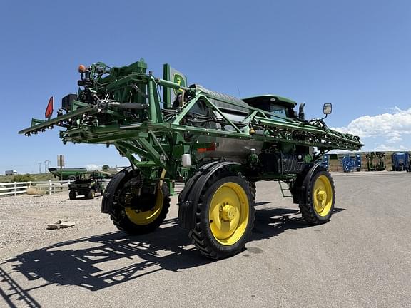 Image of John Deere R4044 equipment image 4