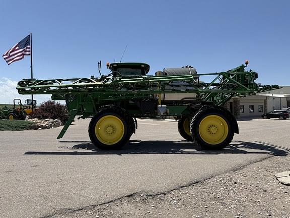 Image of John Deere R4044 equipment image 1
