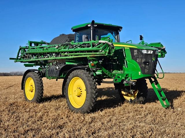 Image of John Deere R4044 equipment image 3