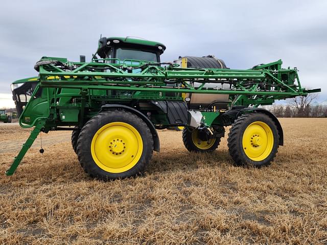 Image of John Deere R4044 equipment image 2