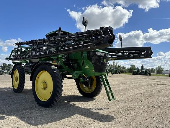 Image of John Deere R4044 equipment image 3