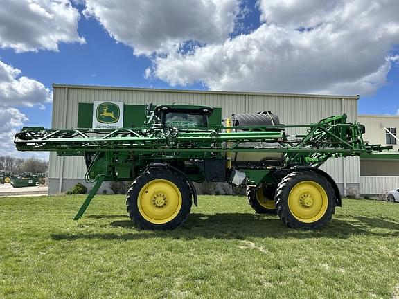 Image of John Deere R4044 equipment image 1