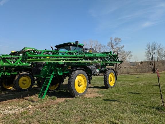 Image of John Deere R4044 Primary image