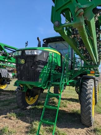 Image of John Deere R4044 Image 1