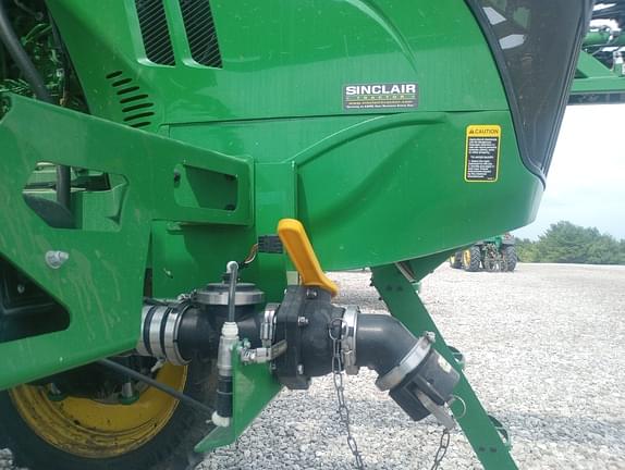 Image of John Deere R4044 equipment image 2