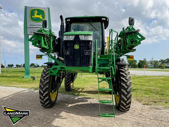 Image of John Deere R4044 equipment image 1