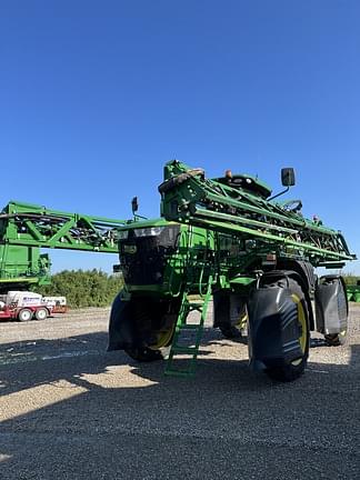 Image of John Deere R4044 equipment image 1