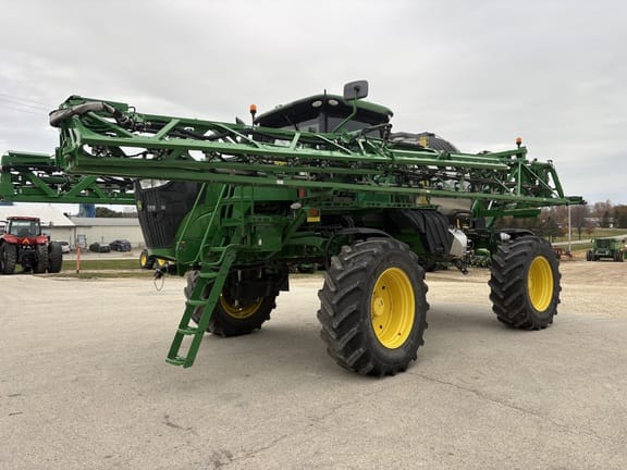 2020 John Deere R4044 Equipment Image0