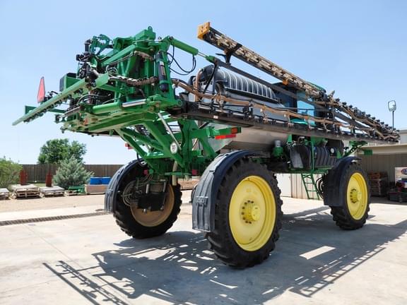 Image of John Deere R4044 equipment image 4