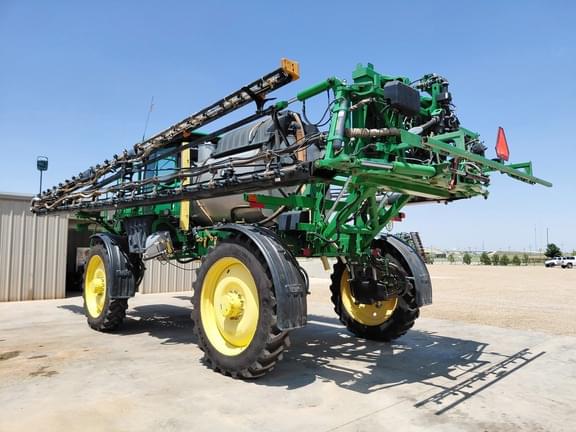 Image of John Deere R4044 equipment image 2