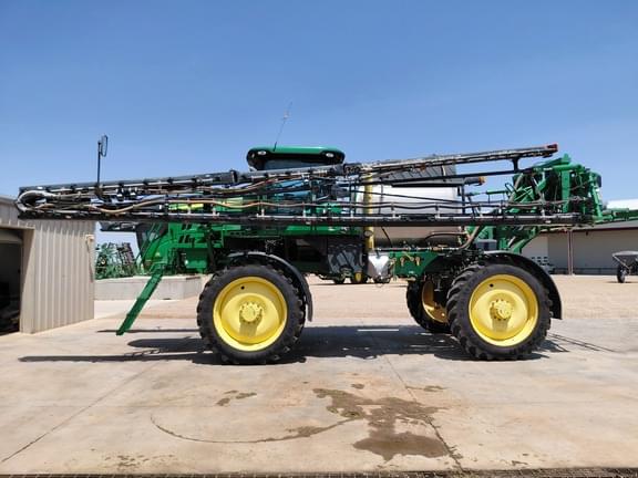 Image of John Deere R4044 equipment image 1