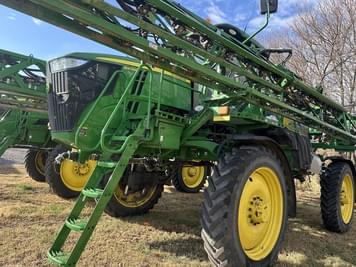 Main image John Deere R4044