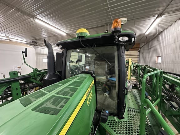 2020 John Deere R4044 Equipment Image0