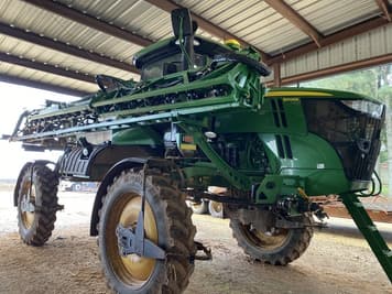 Main image John Deere R4044
