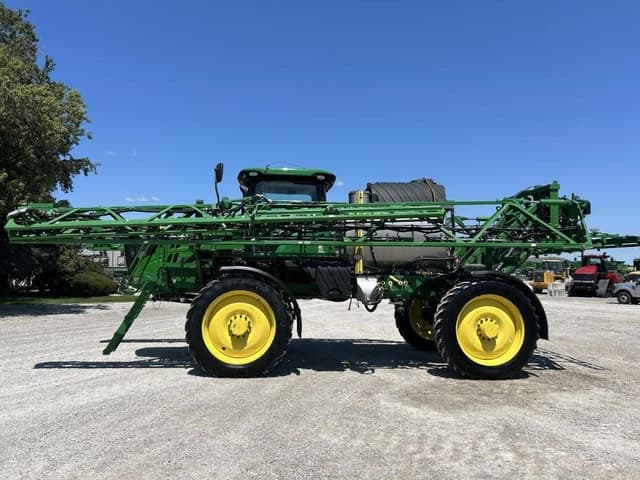 Image of John Deere R4044 equipment image 2