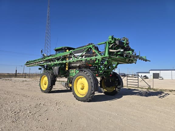 Image of John Deere R4044 equipment image 2