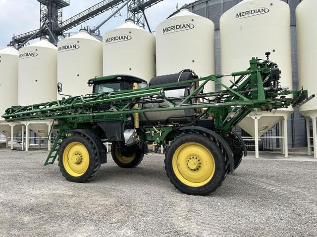 Image of John Deere R4044 equipment image 4