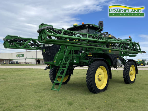 Main image John Deere R4044