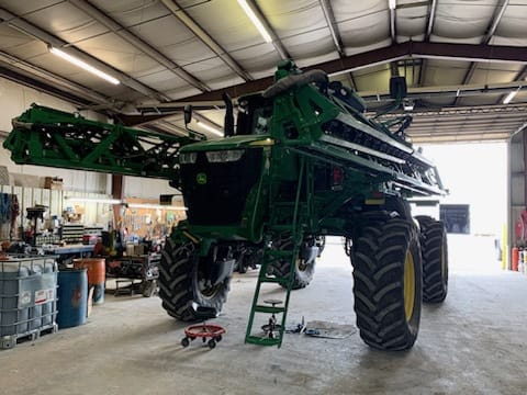 Main image John Deere R4044