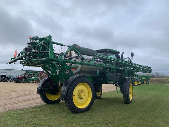 Image of John Deere R4044 equipment image 2