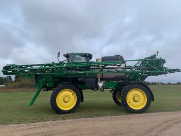 Main image John Deere R4044