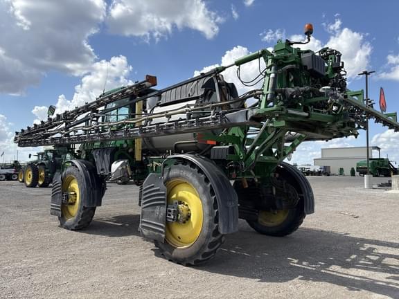 Image of John Deere R4044 equipment image 2