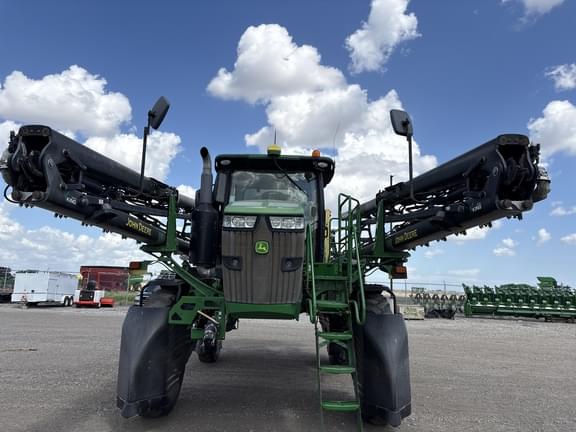 Image of John Deere R4044 equipment image 1
