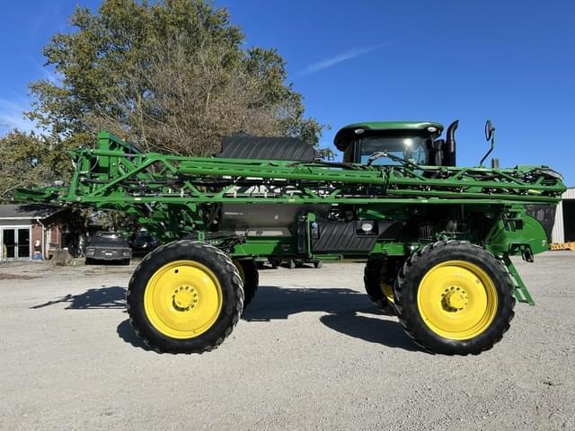 Image of John Deere R4044 equipment image 3