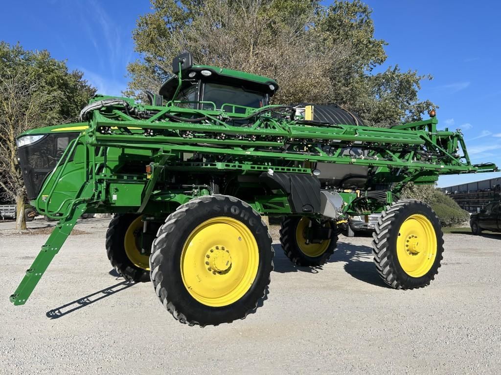 2020 John Deere R4044 Equipment Image0