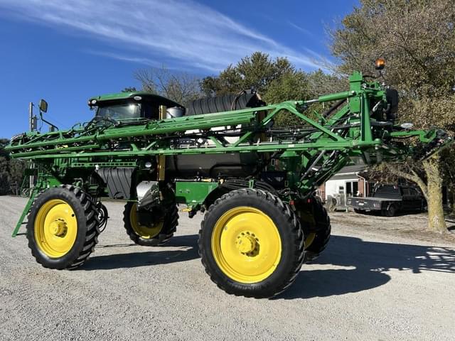 Image of John Deere R4044 equipment image 4