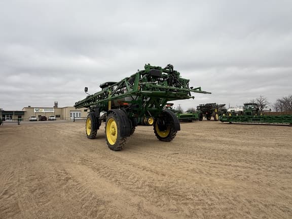 Image of John Deere R4044 equipment image 2