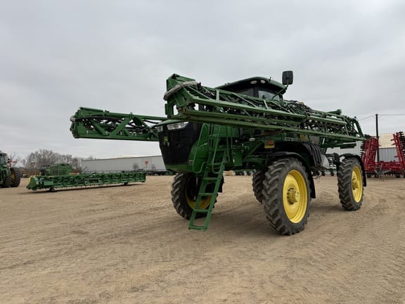 2020 John Deere R4044 Equipment Image0