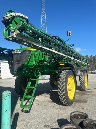 2020 John Deere R4044 Equipment Image0