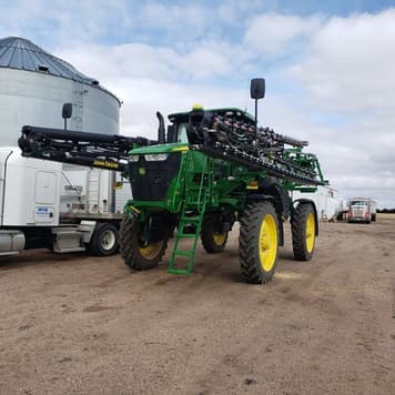 Main image John Deere R4044