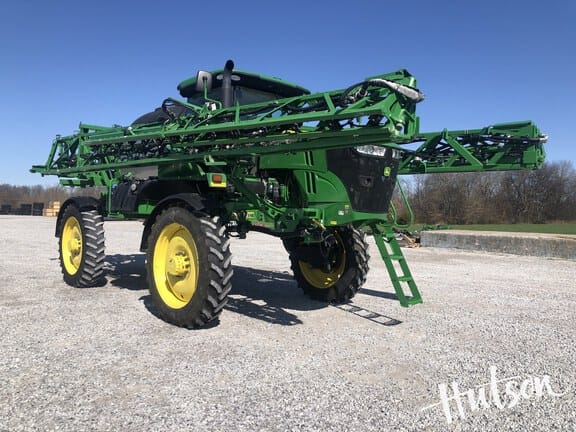 Main image John Deere R4044