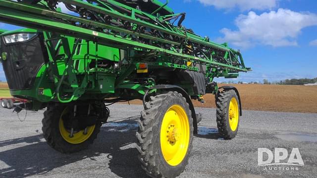 Image of John Deere R4044 equipment image 3