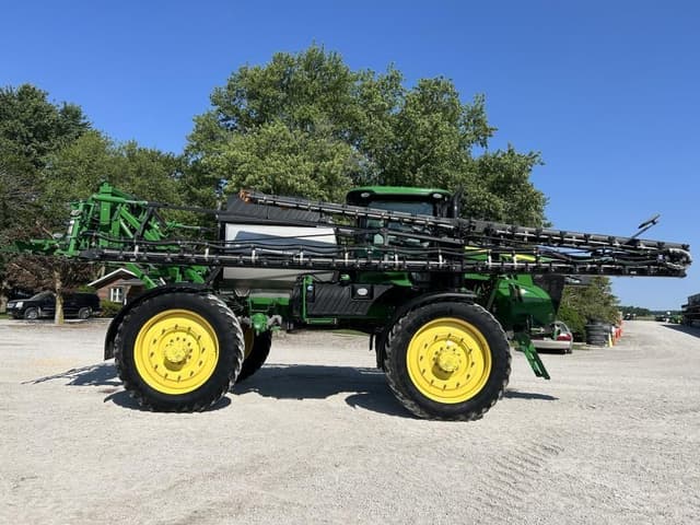 Image of John Deere R4045 equipment image 3