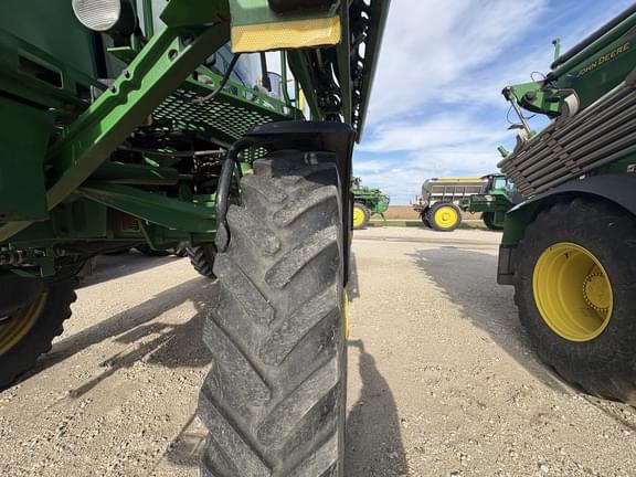 Image of John Deere R4045 equipment image 2