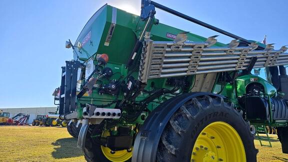 Image of John Deere R4045 equipment image 4