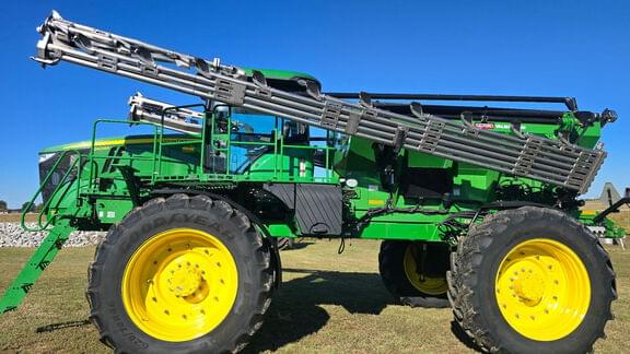 Image of John Deere R4045 equipment image 1