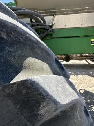 Image of John Deere R4045 equipment image 4