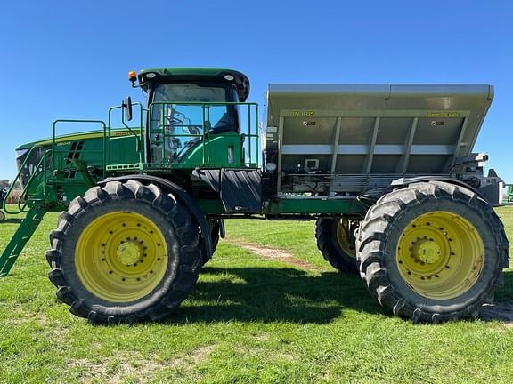 Image of John Deere R4045 equipment image 2