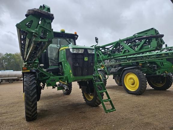 Image of John Deere R4045 equipment image 3